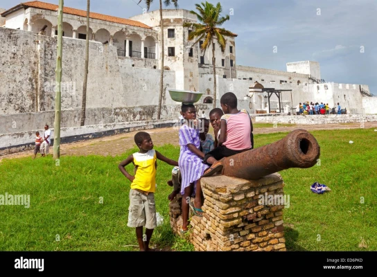 st-georges-castle-elmina-ghana-africa-ed6pkd.jpg